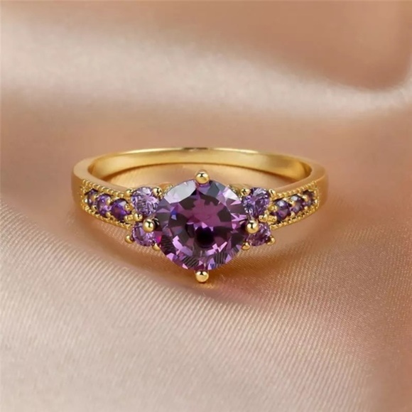 NEW Luxury Dainty Purple Crystal Stone Ring - Picture 4 of 8
